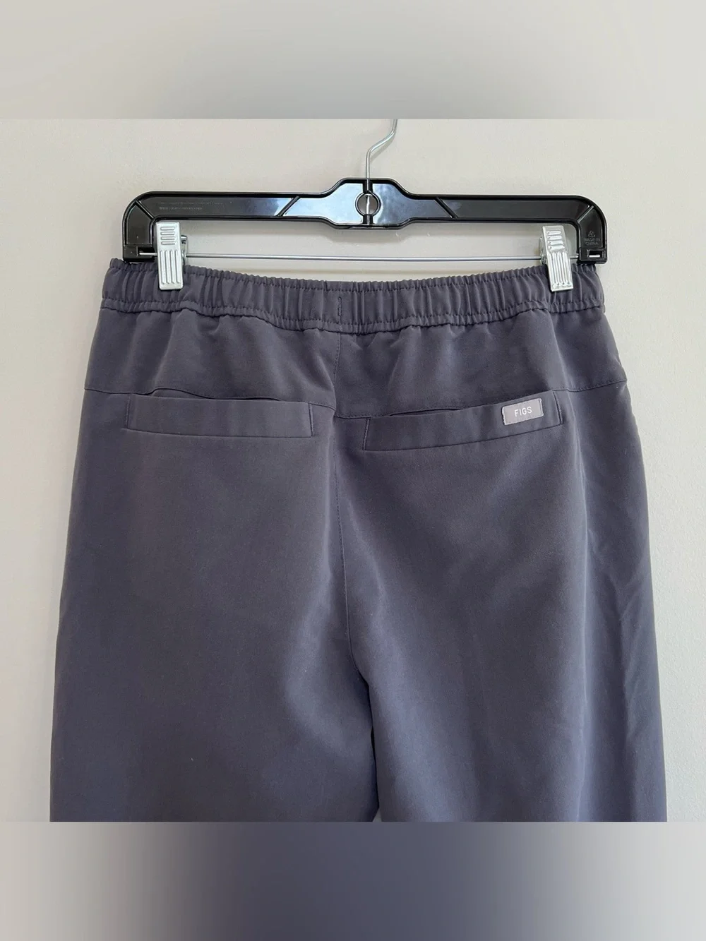 FIGS Tansen Jogger Scrub 5 Pocket Pants Charcoal Grey (PO #1873), sz Small Short